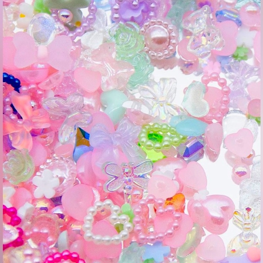 Nail charm scoops